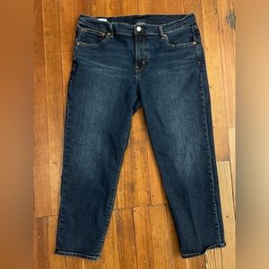 Gap Mid Rise Girlfriend Jean size 14/32r, ankle length (aka short) 25.5” inseam